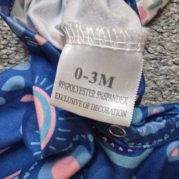 Pete & Lucy Infant 0-3 Month Onsie Bottom Buttons Boutique Brand - Picture 3 of 6